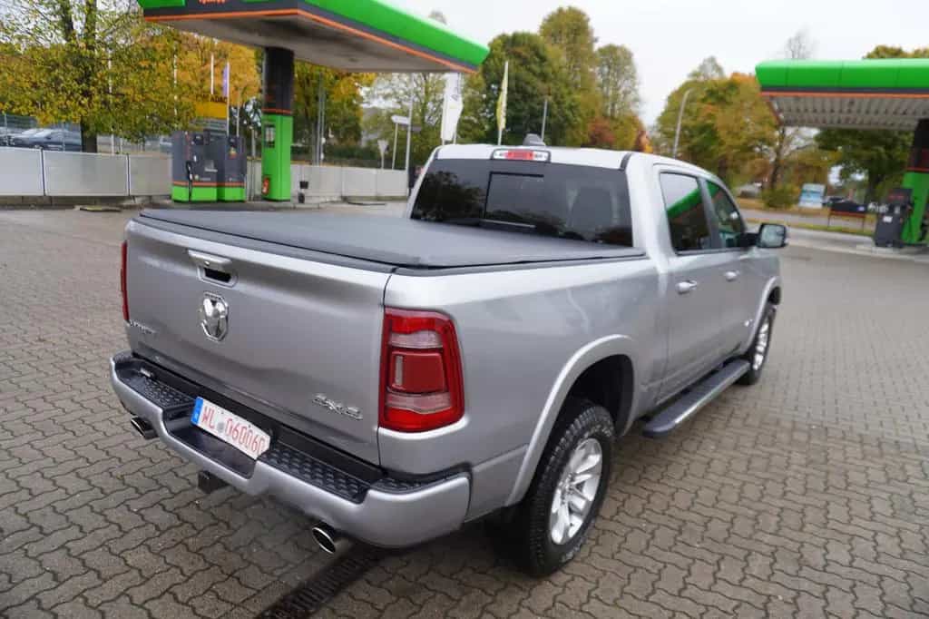 Dodge RAM 5,7 Laramie  ~4x4~Leder~LED~AHK~ 07/2022-photo-9