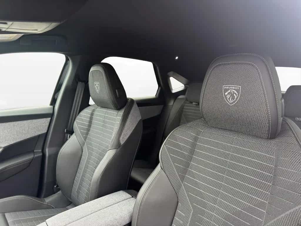 Peugeot 3008 GT Hybrid Kamera ACC PDC Navi SHZ 09/2025-photo-12