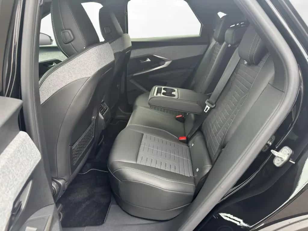 Peugeot 3008 GT Hybrid Kamera ACC PDC Navi SHZ 09/2025-photo-9