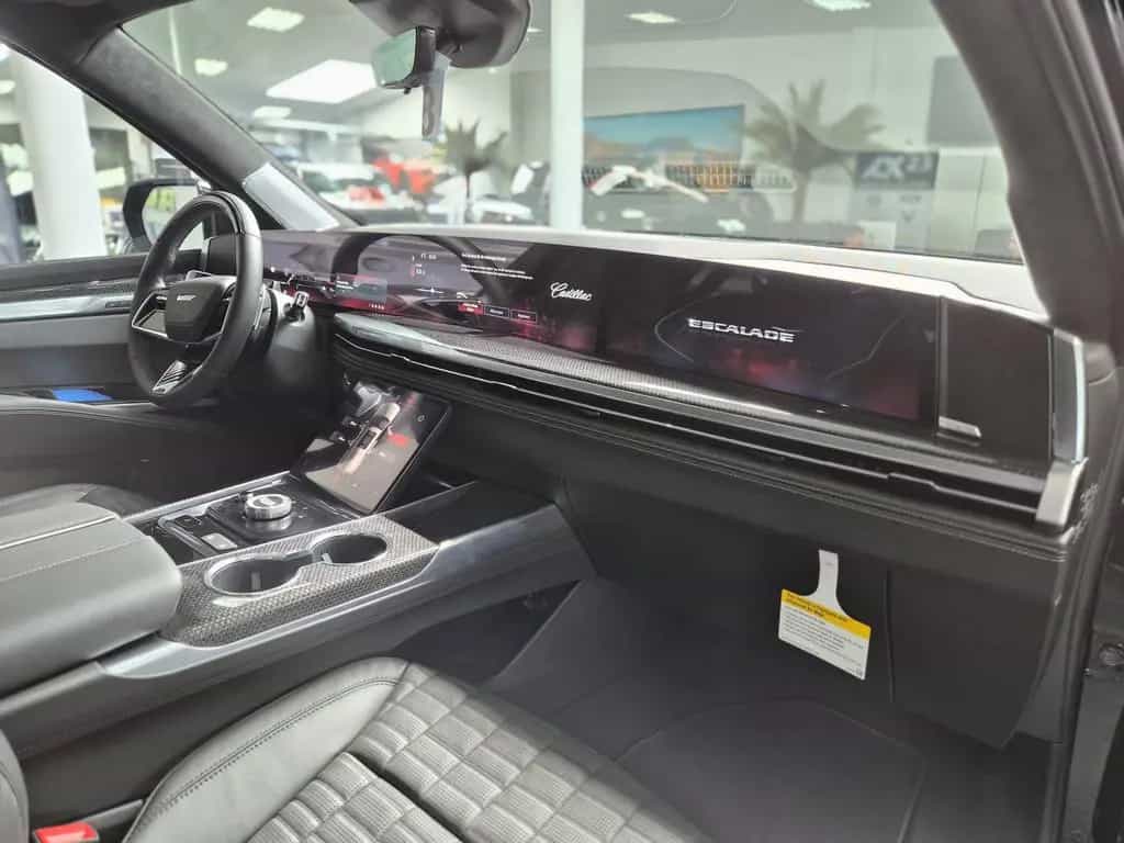 Cadillac Escalade V-Series MY2026 692 PS VOLL!!!!! null-photo-9