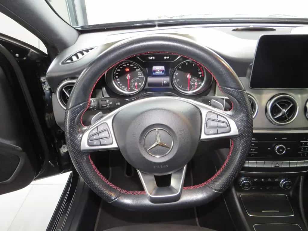 Mercedes-Benz GLA-Class 250 4Matic AMG Line * GARANTIE * 09/2019-photo-13