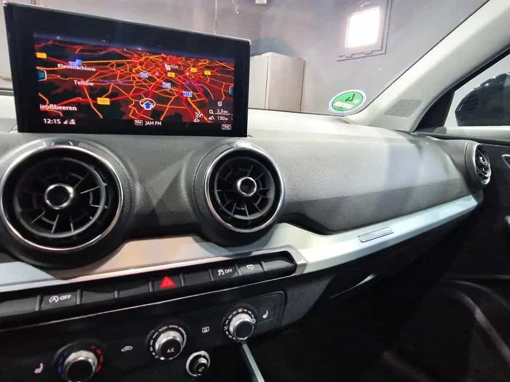 Audi Q2 Sport ultra|AUTOM|PANO|NAVI|LM FELGEN 04/2018-photo-18