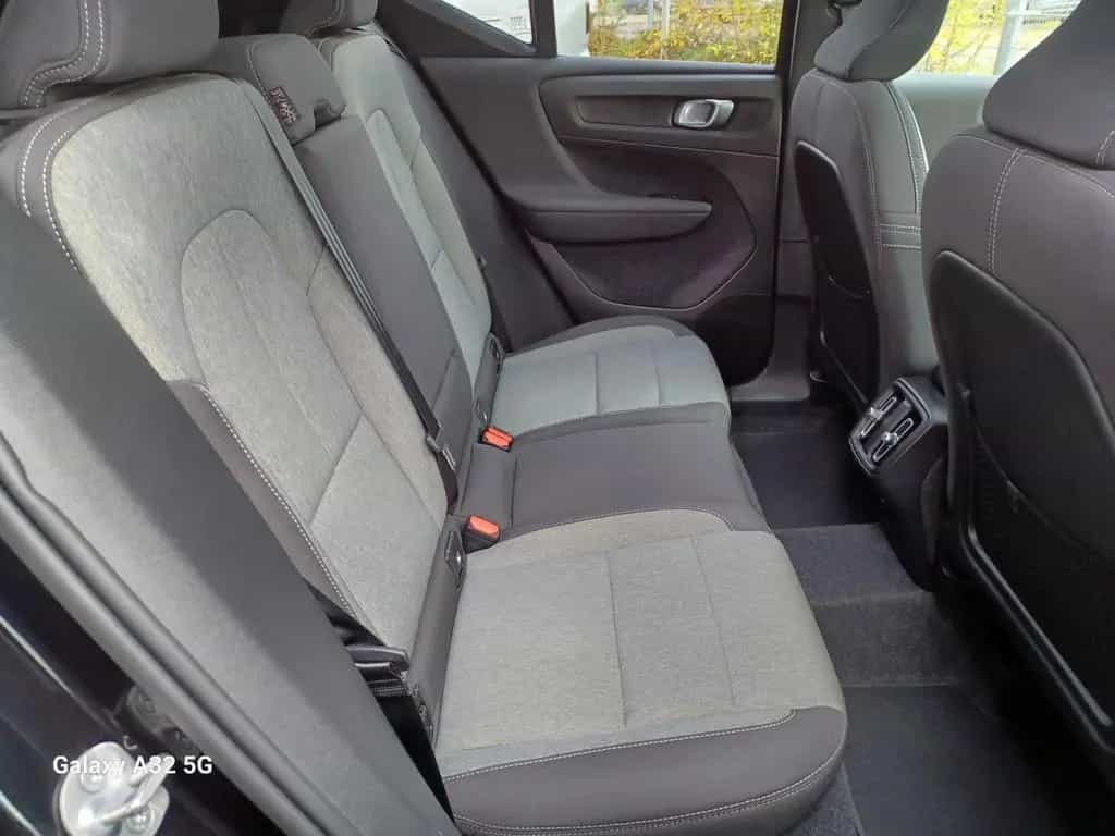 Volvo XC40 B4°Black Edition °PLUS° Panorama/Schiebedac 02/2025-photo-10