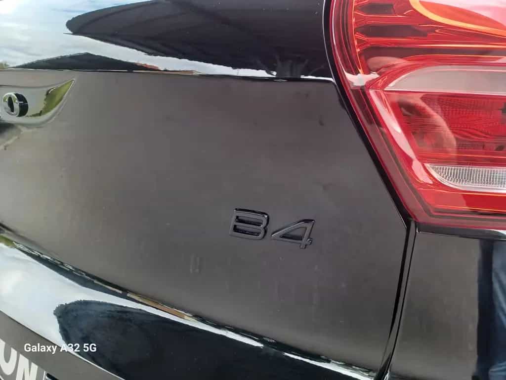 Volvo XC40 B4°Black Edition °PLUS° Panorama/Schiebedac 02/2025-photo-16