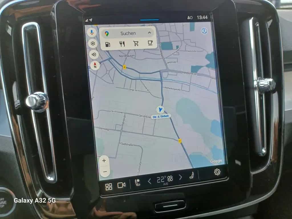 Volvo XC40 B4°Black Edition °PLUS° Panorama/Schiebedac 02/2025-photo-23