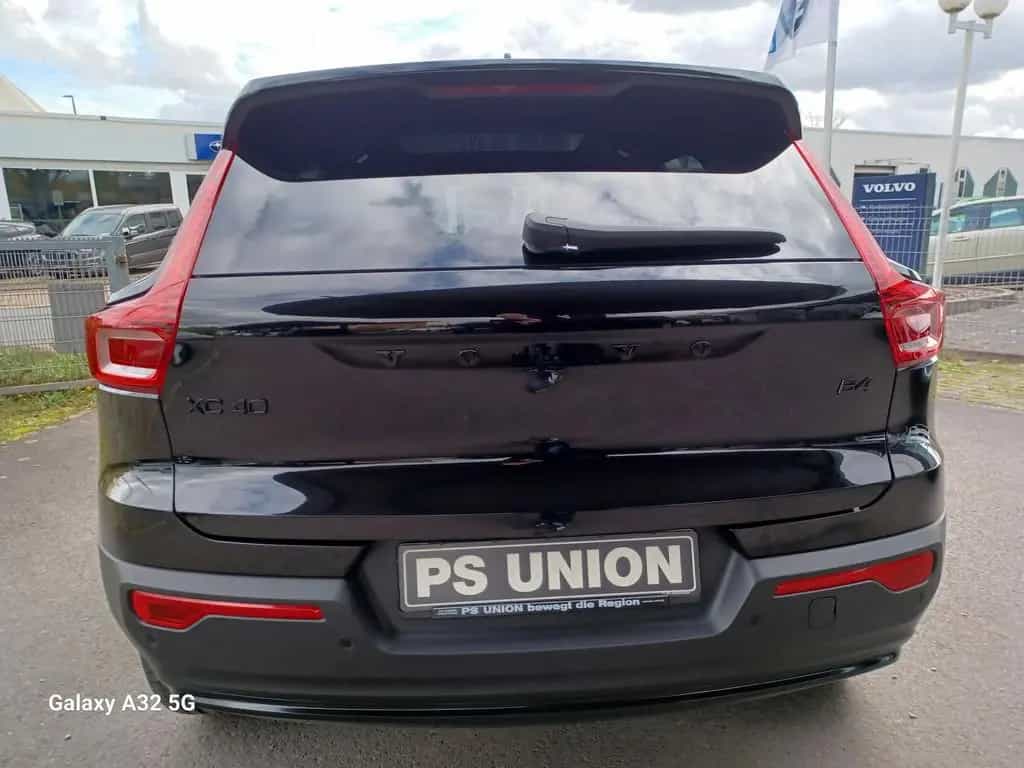 Volvo XC40 B4°Black Edition °PLUS° Panorama/Schiebedac 02/2025-photo-6