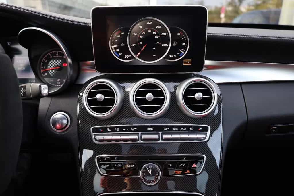 Mercedes-Benz C-Class AMG 4MATIC/360*/PANO/Burmester/SHZ/TOTW/R20 07/2017-photo-12