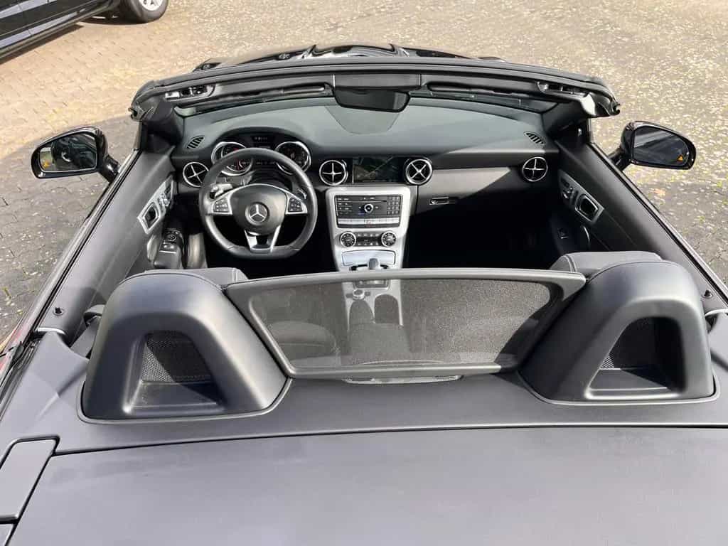 Mercedes-Benz SLC-Class 300 AMG-LINE LED NAVI ALU AIRSCRAF 12/2016-photo-23