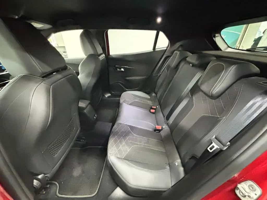 Peugeot 2008 1.2 GT Automatik|Leder|Navi|Kamera|Klimaaut 04/2020-photo-9