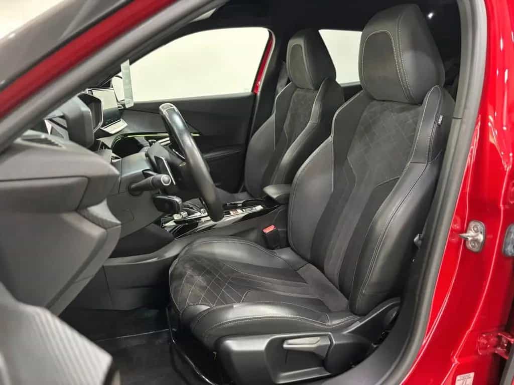 Peugeot 2008 1.2 GT Automatik|Leder|Navi|Kamera|Klimaaut 04/2020-photo-11