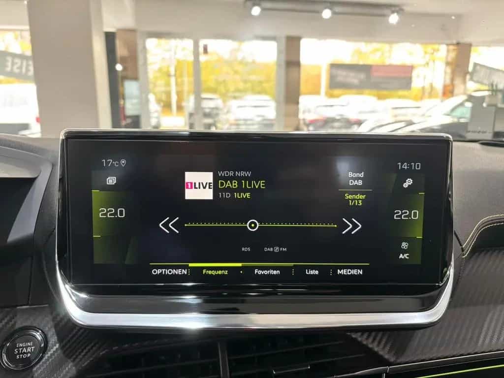 Peugeot 2008 1.2 GT Automatik|Leder|Navi|Kamera|Klimaaut 04/2020-photo-20