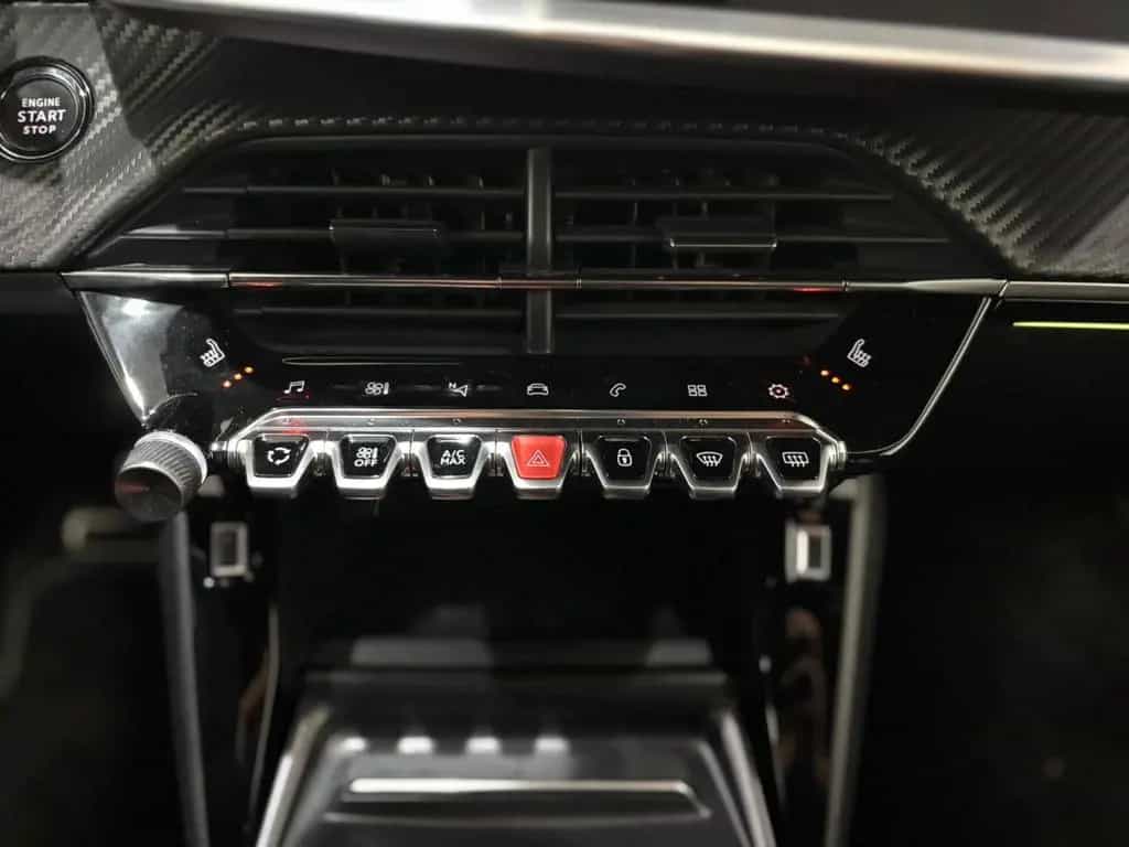 Peugeot 2008 1.2 GT Automatik|Leder|Navi|Kamera|Klimaaut 04/2020-photo-23
