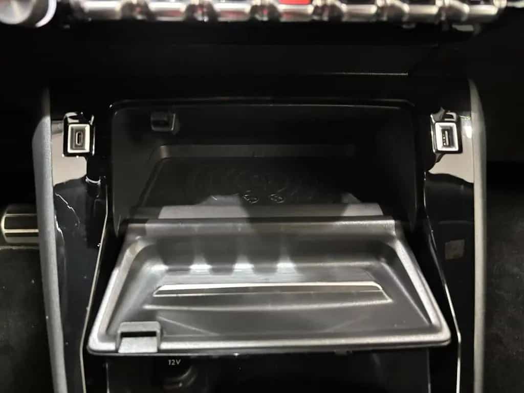 Peugeot 2008 1.2 GT Automatik|Leder|Navi|Kamera|Klimaaut 04/2020-photo-24