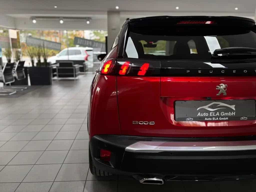 Peugeot 2008 1.2 GT Automatik|Leder|Navi|Kamera|Klimaaut 04/2020-photo-3