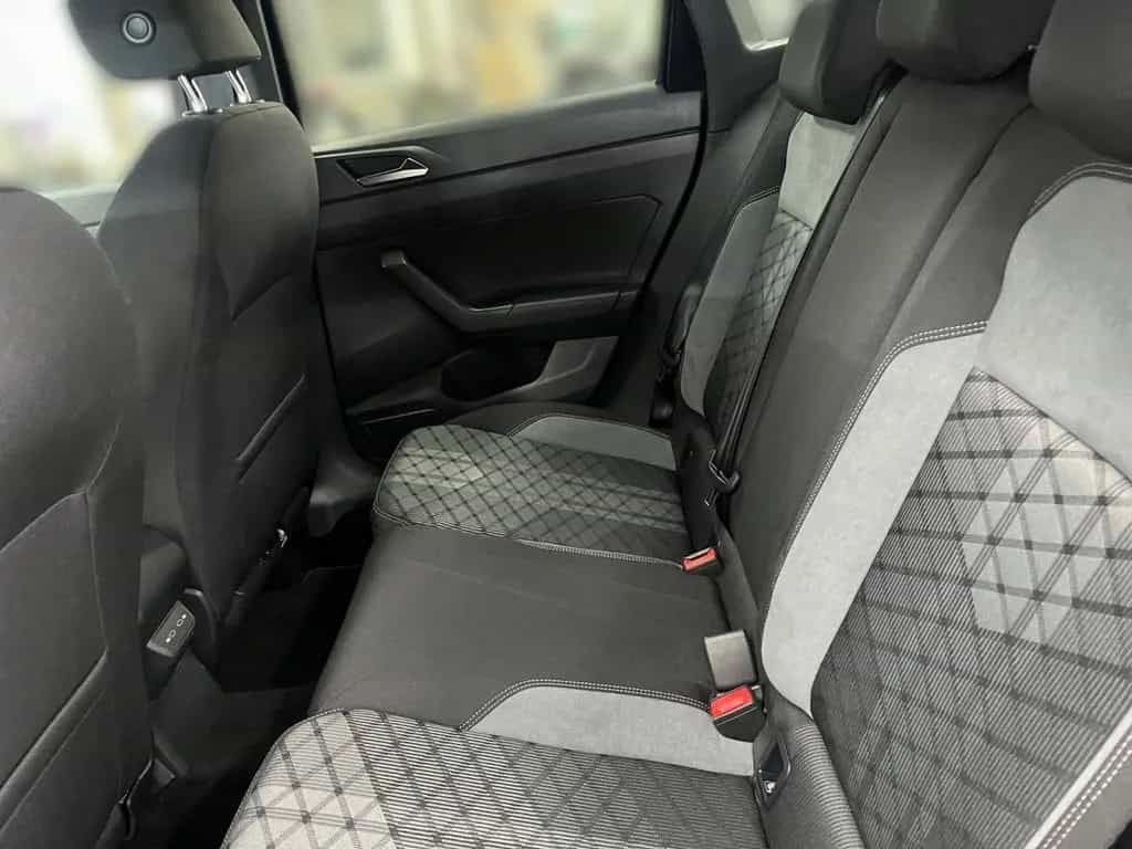 Volkswagen Taigo 1.0 TSI R-Line Navi AHK IQ.LIGHT - LED-Mat 03/2025-photo-9