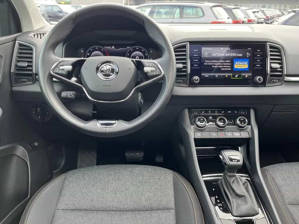 Skoda Karoq 2.0 TDI DSG 4x4 Clever PANO 4xSHZ VirtCock 08/2021-photo-13