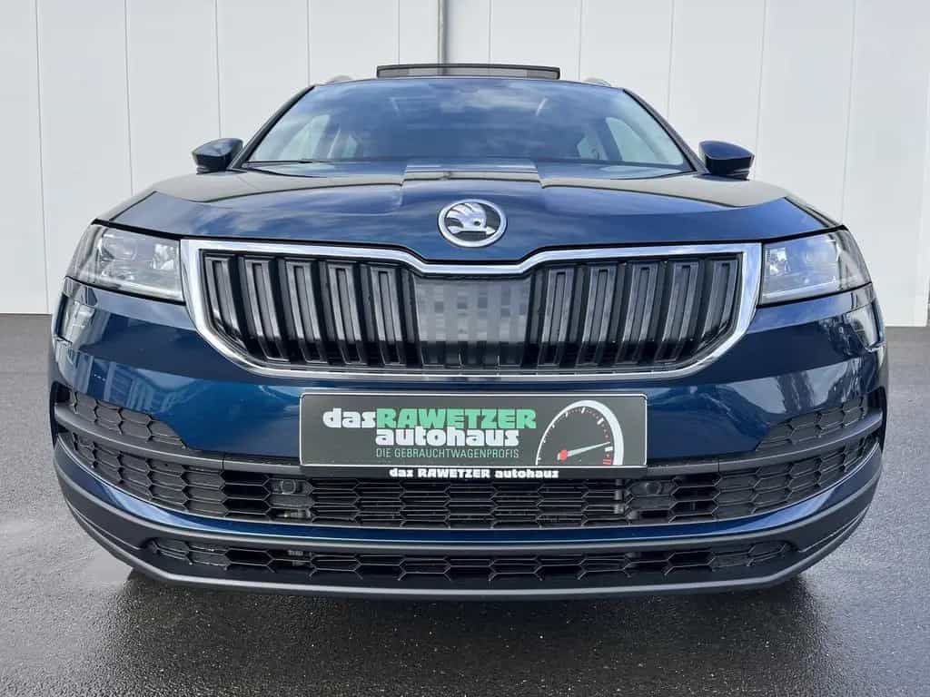 Skoda Karoq 2.0 TDI DSG 4x4 Clever PANO 4xSHZ VirtCock 08/2021-photo-2