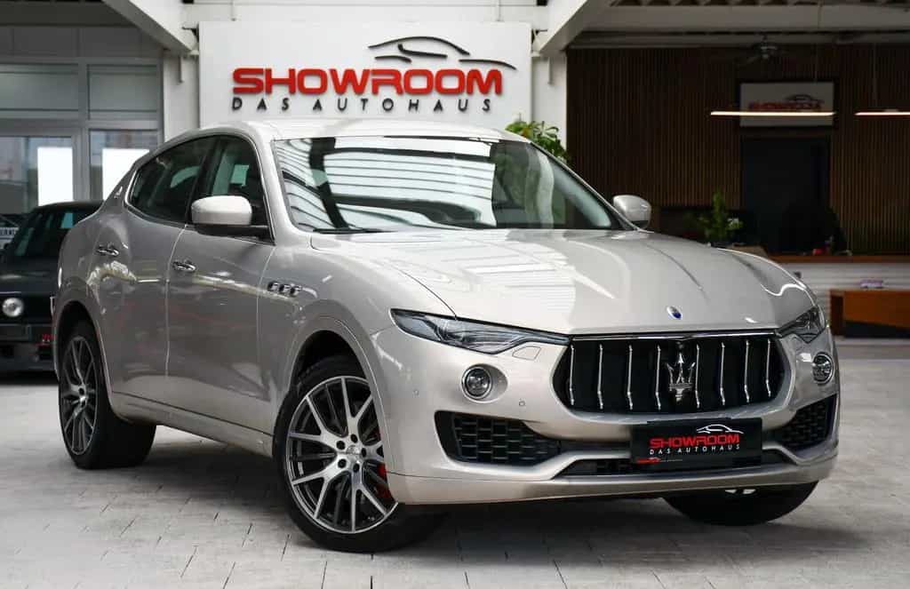 Maserati Levante S Benzin 3.0 V6 Alcantara 360° 08/2017-photo-2