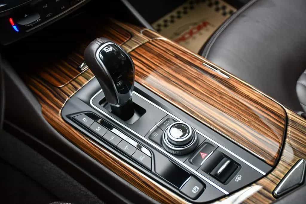 Maserati Levante S Benzin 3.0 V6 Alcantara 360° 08/2017-photo-24