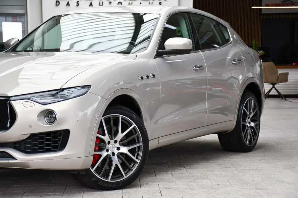 Maserati Levante S Benzin 3.0 V6 Alcantara 360° 08/2017-photo-32