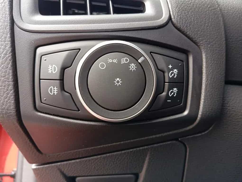 Ford Focus Lim. Sport*TOP Gepflegt* 02/2016-photo-9