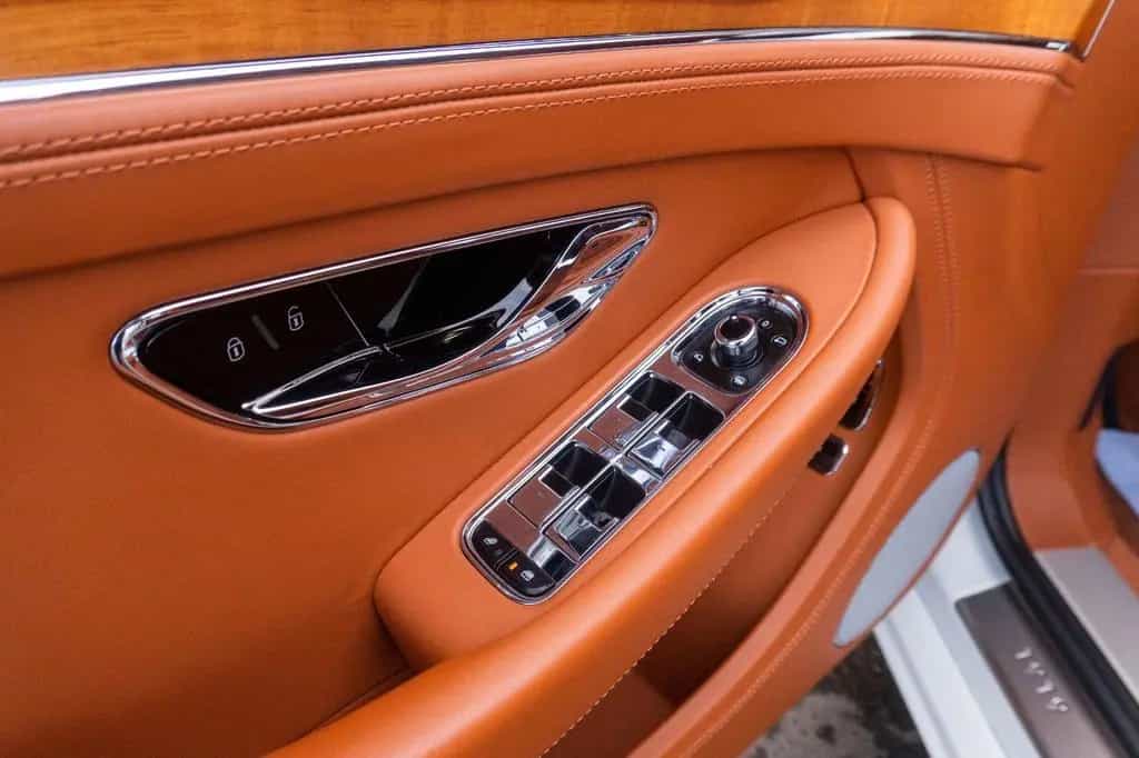 Bentley Continental GT _V8_Centenary-100 Years_Warranty 02/2020-photo-11