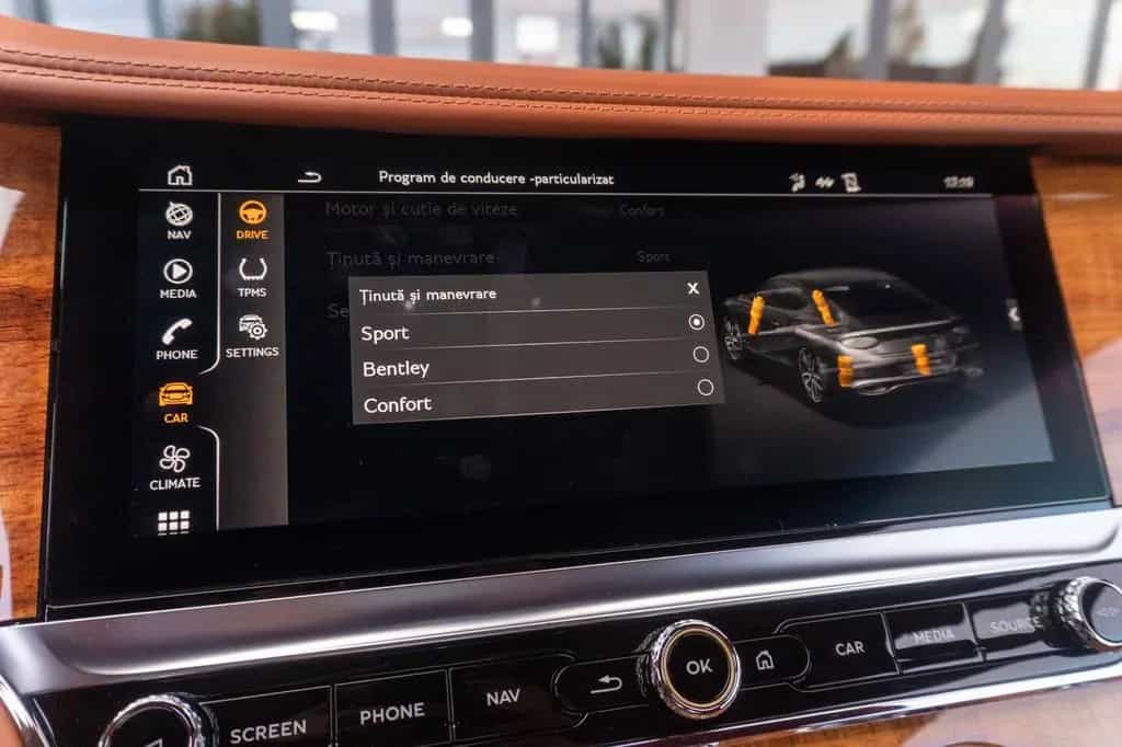 Bentley Continental GT _V8_Centenary-100 Years_Warranty 02/2020-photo-26
