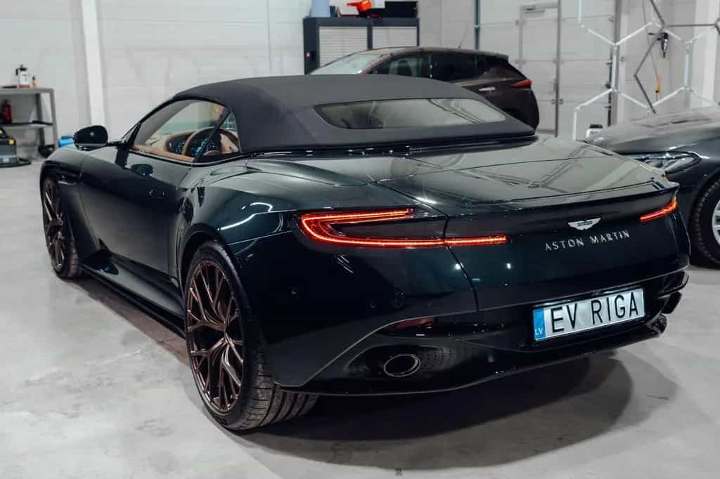 Aston Martin DB12 4.0 V8 Volante 07/2025-photo-3