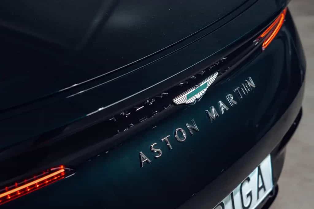Aston Martin DB12 4.0 V8 Volante 07/2025-photo-9