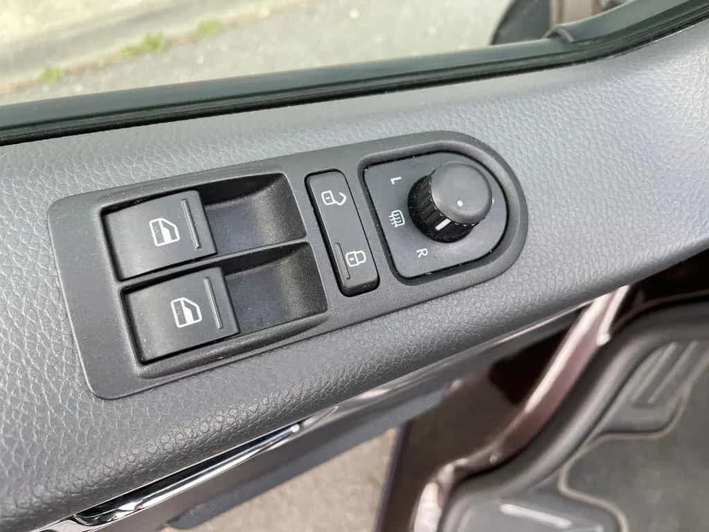 Volkswagen Transporter Multivan Highline 4M LEDER AHK MFL 05/2013-photo-32