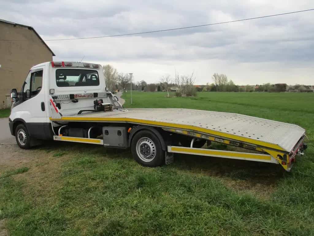 Iveco Other Daily 2.3D Abschleppwagen Autotransporter 3,5t 08/2015-photo-2