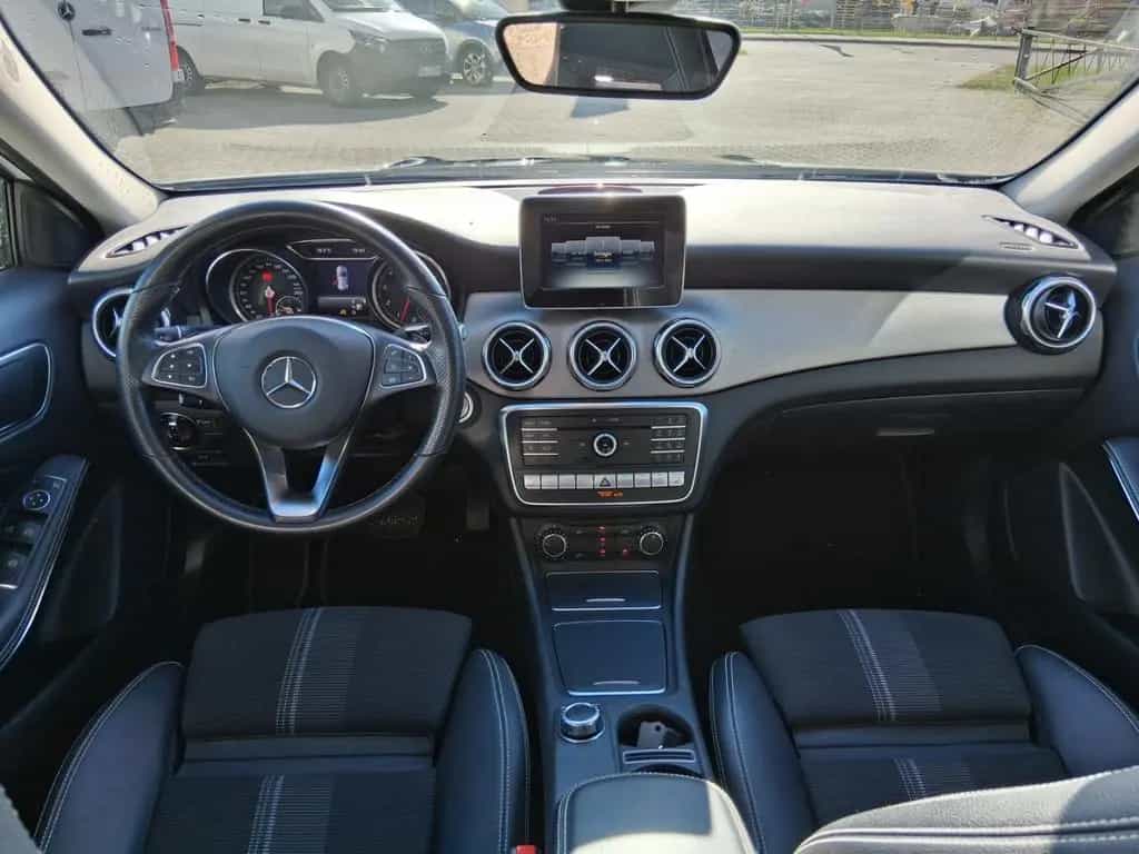 Mercedes-Benz GLA-Class 220 4Matic Pano AHK SHZG Navi PDC Keyless Go 08/2019-photo-12