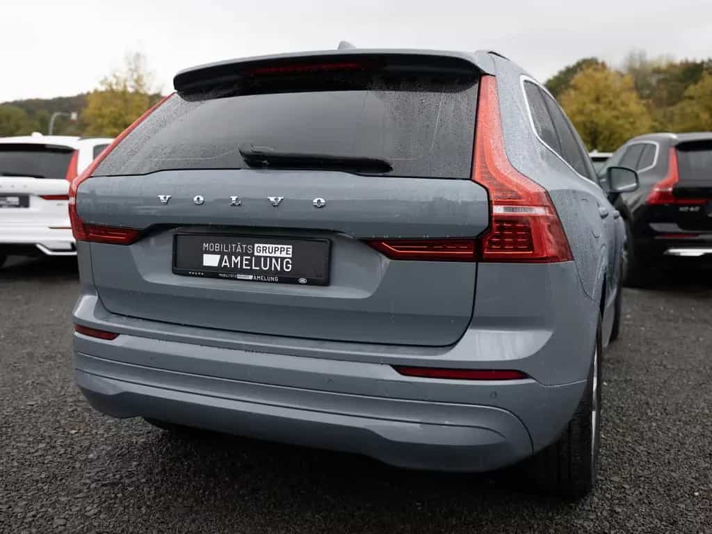 Volvo XC60 B4 Core aus 1.Hand KAMERA NAVI FACEL. LED 05/2023-photo-1