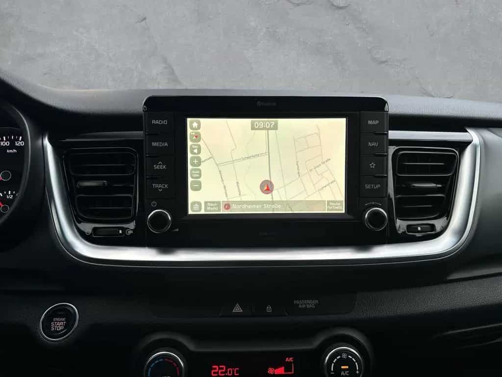 Kia Stonic Platinum Edition 1.0 TGDI DCT AHK Navi LE 03/2019-photo-12