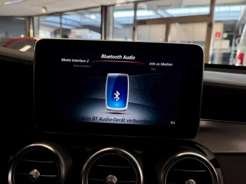 Mercedes-Benz GLC 250 4M EXCLUSIVE LEDER LED COMAND KAMERA PDC 02/2018-photo-27