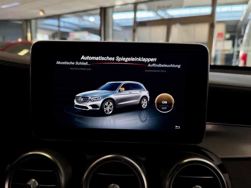 Mercedes-Benz GLC 250 4M EXCLUSIVE LEDER LED COMAND KAMERA PDC 02/2018-photo-29