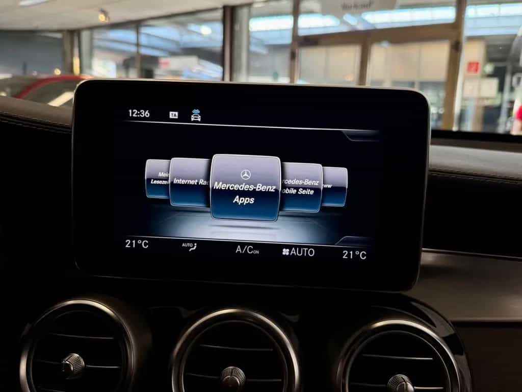 Mercedes-Benz GLC 250 4M EXCLUSIVE LEDER LED COMAND KAMERA PDC 02/2018-photo-32