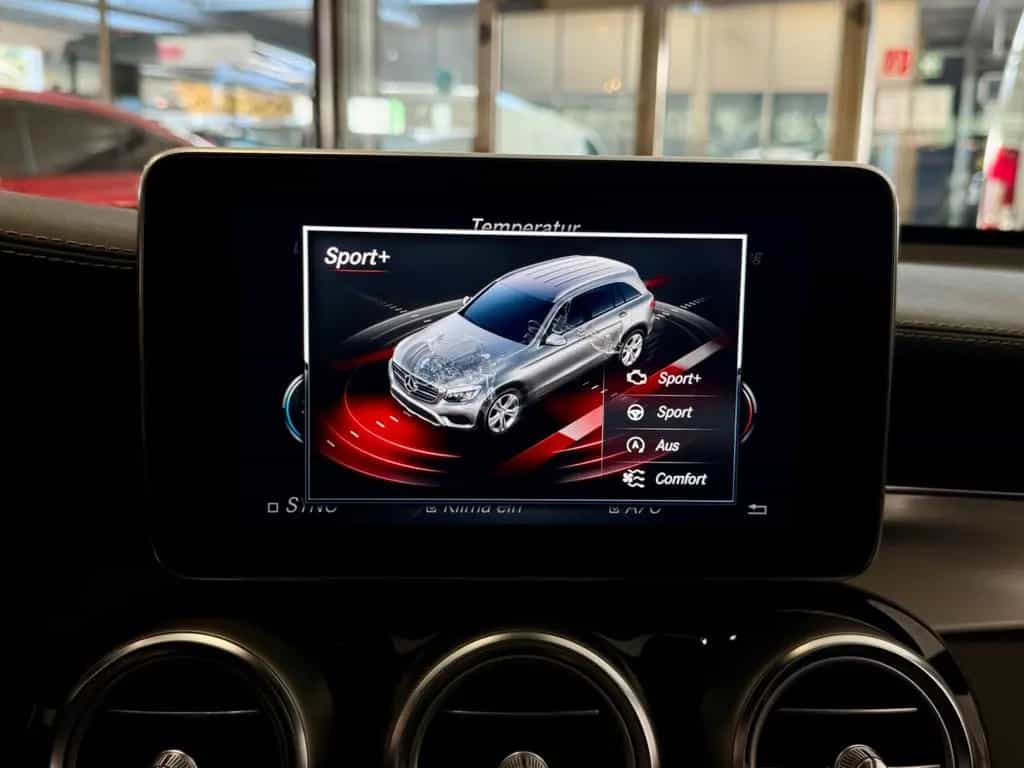 Mercedes-Benz GLC 250 4M EXCLUSIVE LEDER LED COMAND KAMERA PDC 02/2018-photo-34