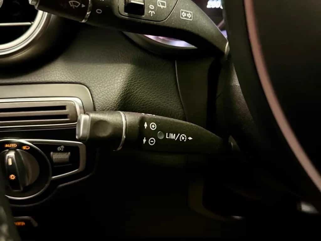Mercedes-Benz GLC 250 4M EXCLUSIVE LEDER LED COMAND KAMERA PDC 02/2018-photo-40