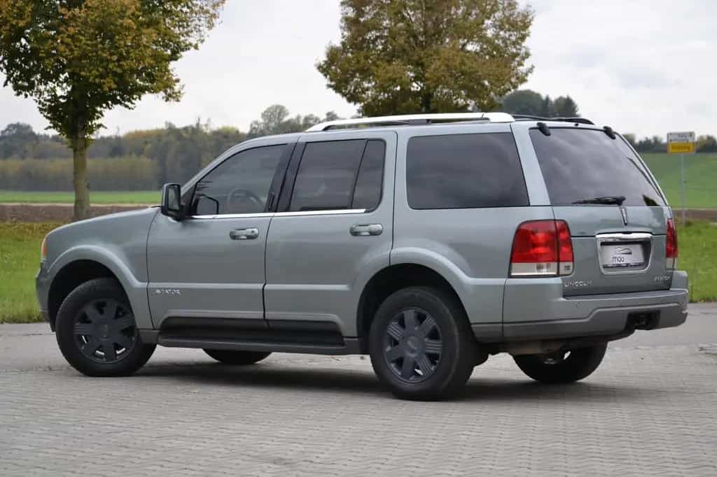 Lincoln Aviator 4.6 V8 RWD*AUTOMATIK*AHK*LEDER*GEPFLEGT* 04/2005-photo-11