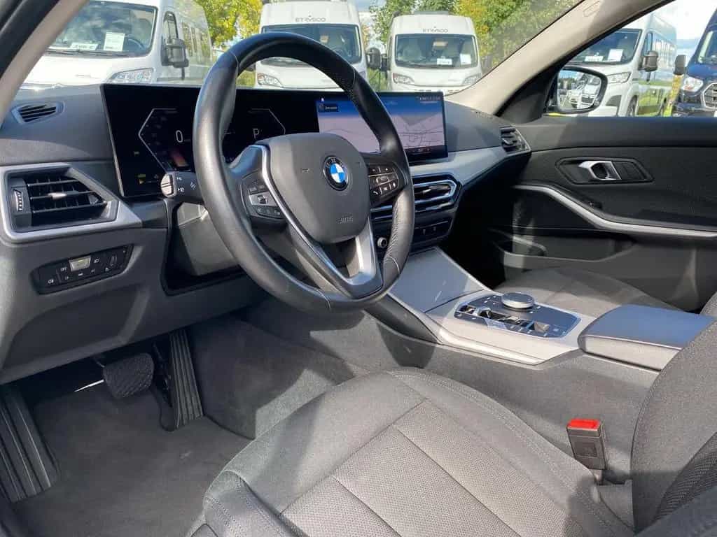BMW 3 Series 318 d TOURING AUTOMATIK NAVI+KAMERA+SHZ+TEMPOMAT 07/2023-photo-10