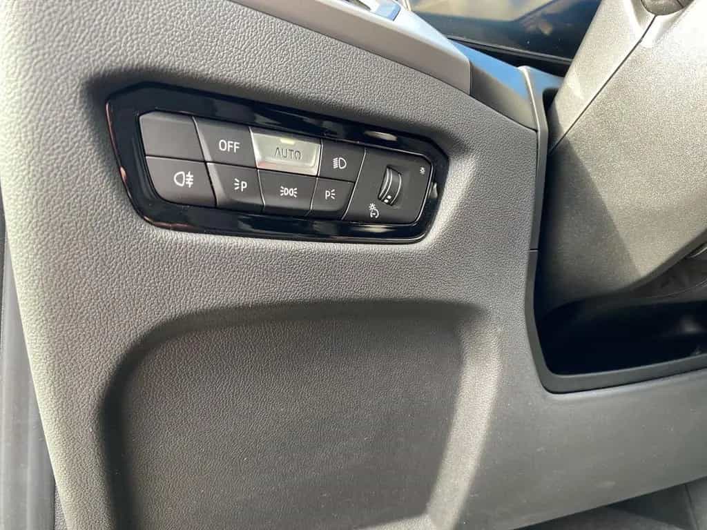 BMW 3 Series 318 d TOURING AUTOMATIK NAVI+KAMERA+SHZ+TEMPOMAT 07/2023-photo-21