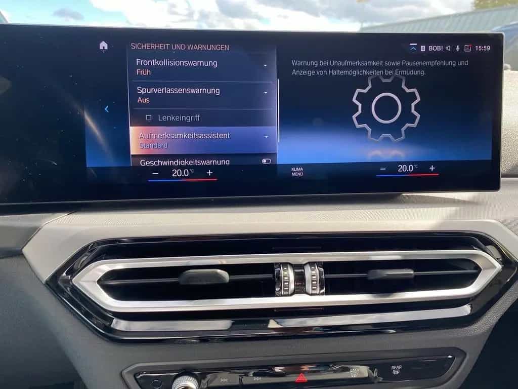 BMW 3 Series 318 d TOURING AUTOMATIK NAVI+KAMERA+SHZ+TEMPOMAT 07/2023-photo-30