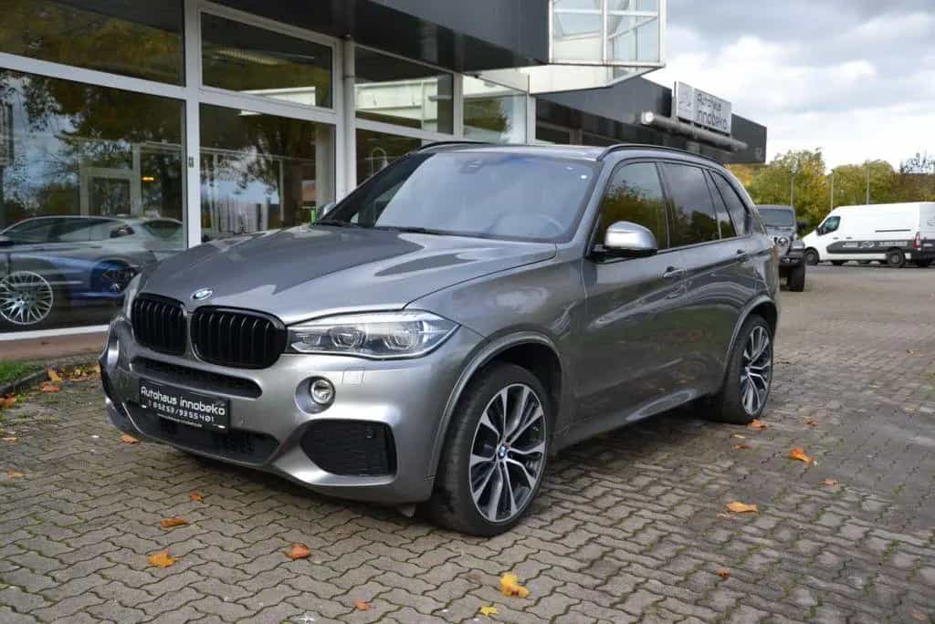 BMW X5 xDrive30d M Sport Sport-Aut.*Pano*AHK*21ZOLL 01/2018-photo-0