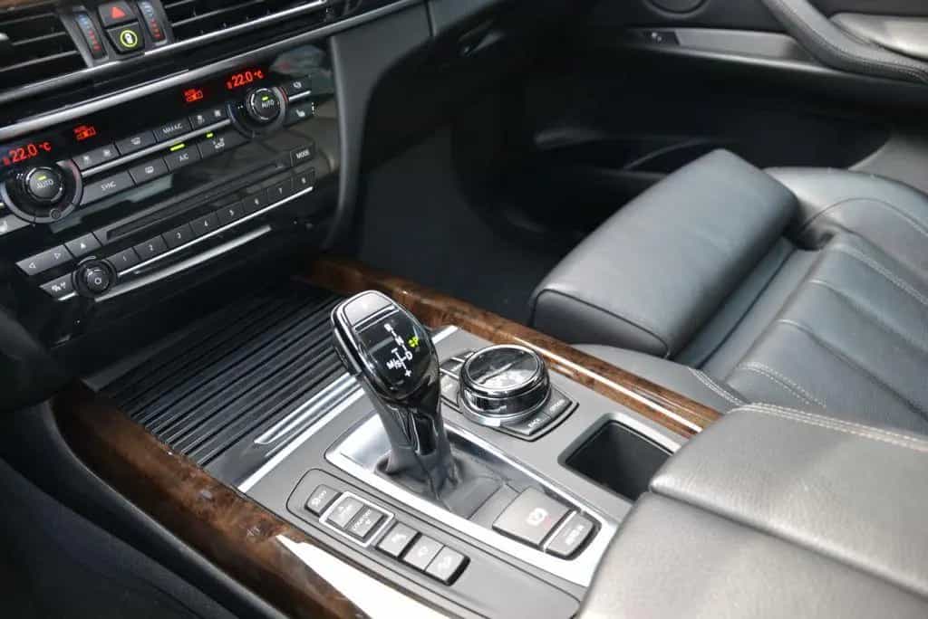 BMW X5 xDrive30d M Sport Sport-Aut.*Pano*AHK*21ZOLL 01/2018-photo-16