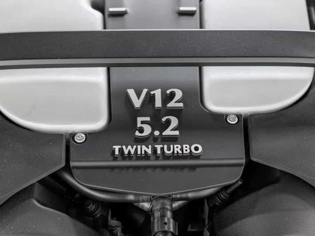 Aston Martin V8 Vantage Vantage V12 Roadster UPE 396.830 Carbon Exterior 06/2024-photo-23