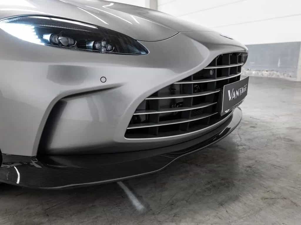 Aston Martin V8 Vantage Vantage V12 Roadster UPE 396.830 Carbon Exterior 06/2024-photo-24