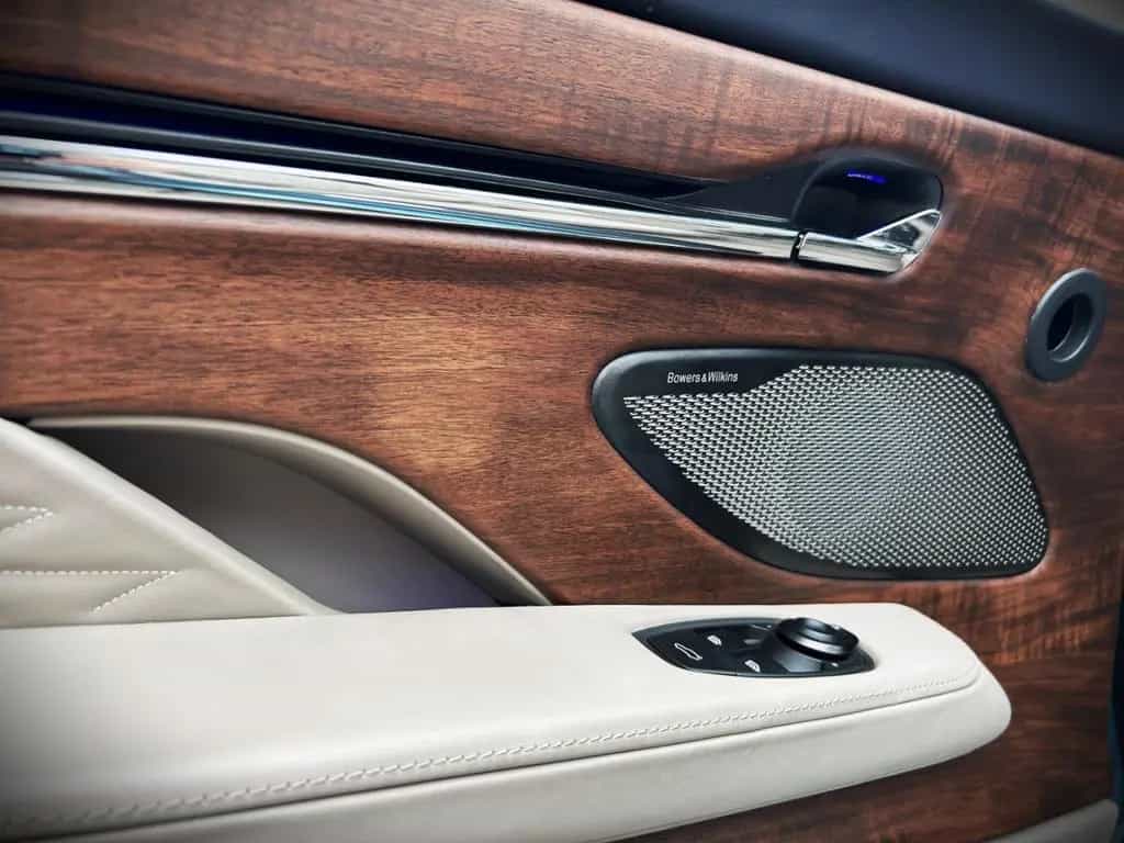 Aston Martin DB12 Volante Carribean Blue Pearl Carbonbremse 03/2024-photo-16