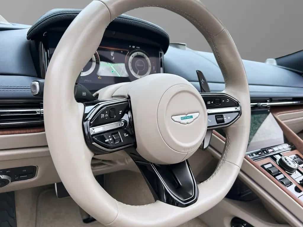 Aston Martin DB12 Volante Carribean Blue Pearl Carbonbremse 03/2024-photo-17