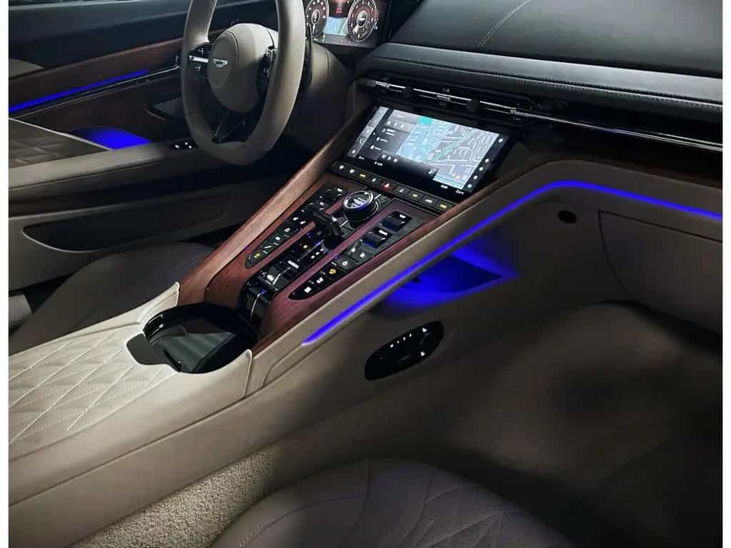 Aston Martin DB12 Volante Carribean Blue Pearl Carbonbremse 03/2024-photo-27